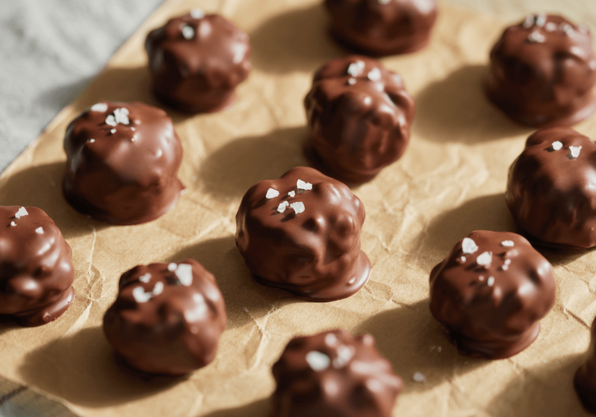 Keto Chocolate-Dipped Macadamia Clusters with Sea Salt